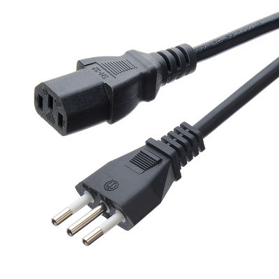 C5 Clover-Anschluss Schwarz Italia Standard-Verlängerungskabel Leads H05VV-F 3x0.75MM2 Kabel 3 Pin 16A Stecker für kommerzielle