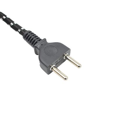 Kommerzielle Stromkabelverlängerungskabel VDE/SNI/KC 2 Round Pin Plug für elektrisches Eisen auf dem Markt in Dubai im Nahen Osten