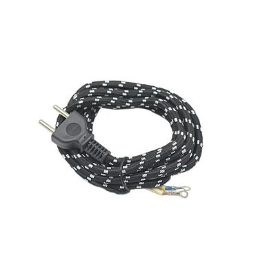 Kommerzielle Stromkabelverlängerungskabel VDE/SNI/KC 2 Round Pin Plug für elektrisches Eisen auf dem Markt in Dubai im Nahen Osten