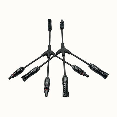 Isoliertes TUV zugelassenes 1x4mm2 Zinkkoffer XLPO XLPE PV-Solarkabel Y Splitter 1 bis 3 mit PV004 Stecker UV-Schutz